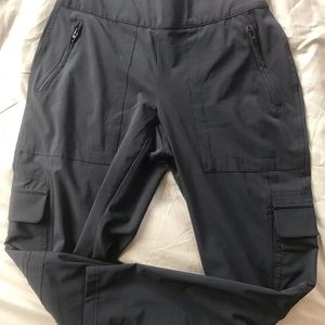 Athleta Chelsea Cargo Pant 6P